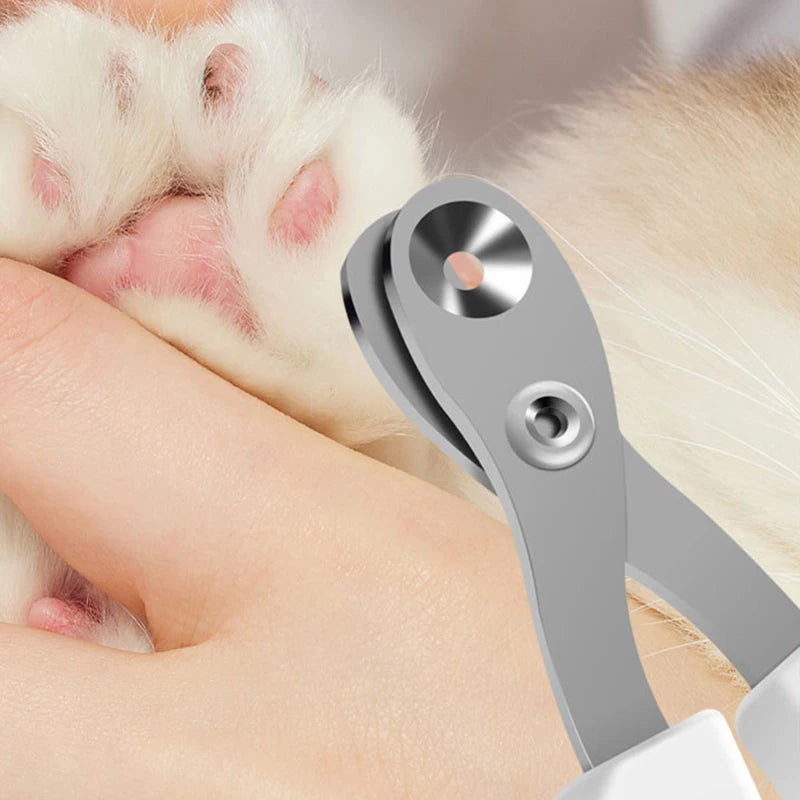 Professional nail clippers for cats and small dogs