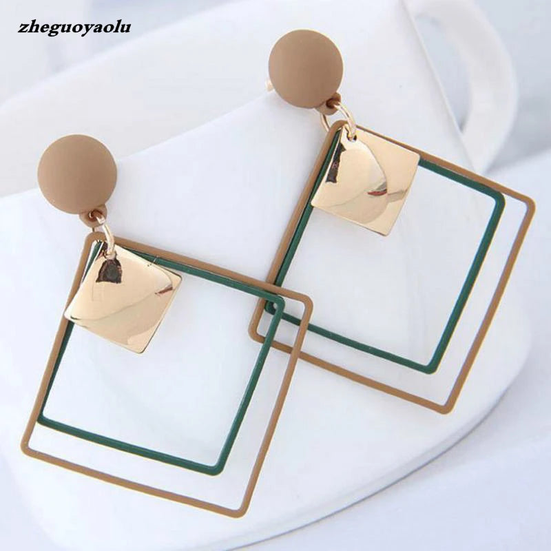 Simple and versatile long geometric earrings