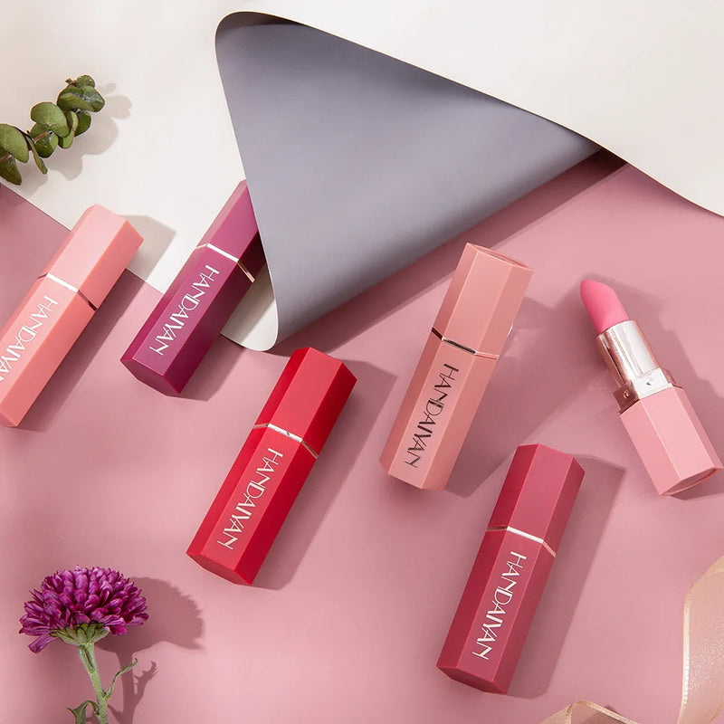 Long-lasting, waterproof matte lipstick