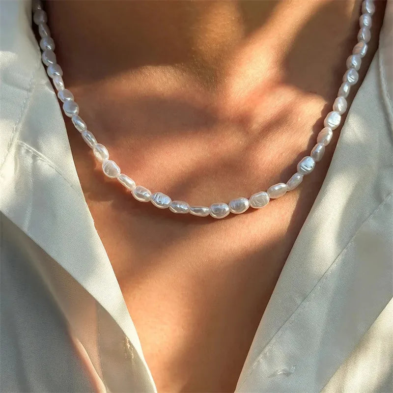 Elegant imitation pearl necklace for women