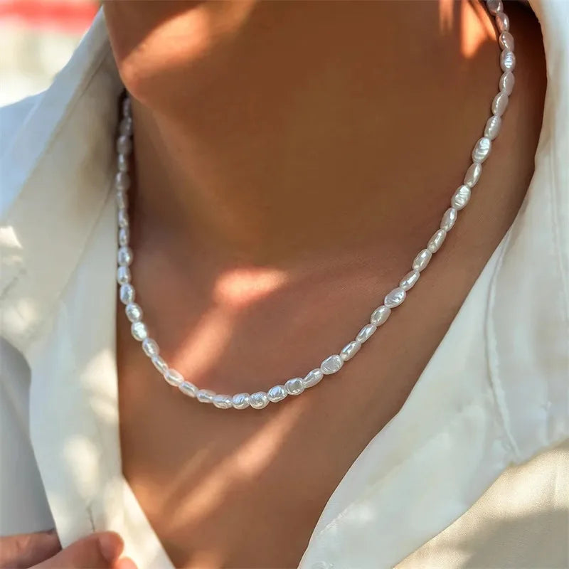 Elegant imitation pearl necklace for women