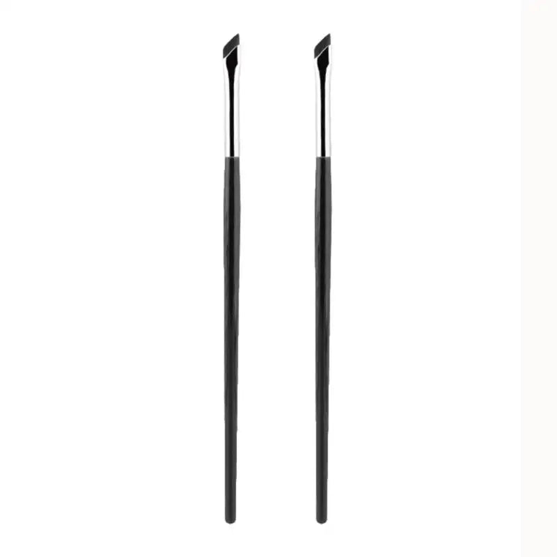 Ultra-thin blade eyeliner brush